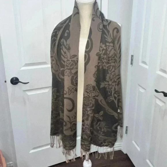 Pashmina Scarf Beautiful Paisley Black and Tan - Picture 7 of 7